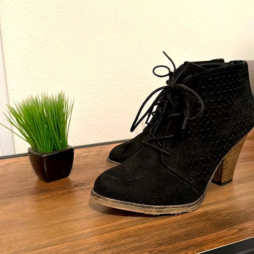 Mia booties